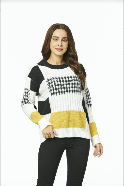 Chic Houndstooth - Contrast Sweater